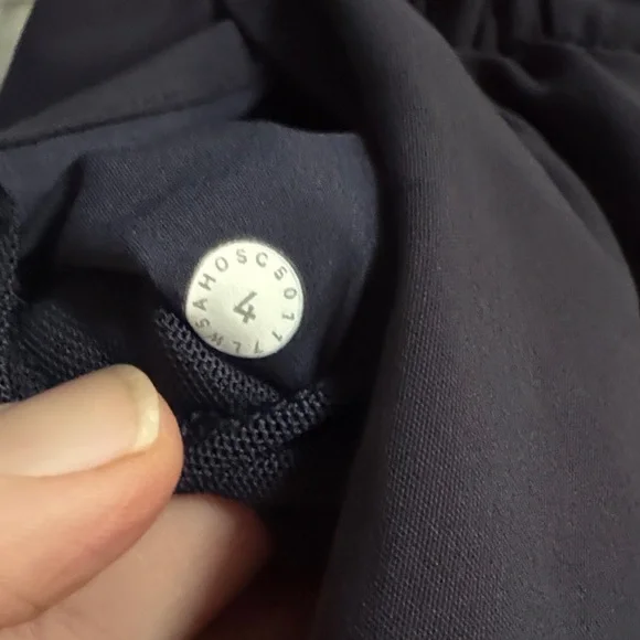 lululemon athletica navy on the fly pants - Picture 2 of 4
